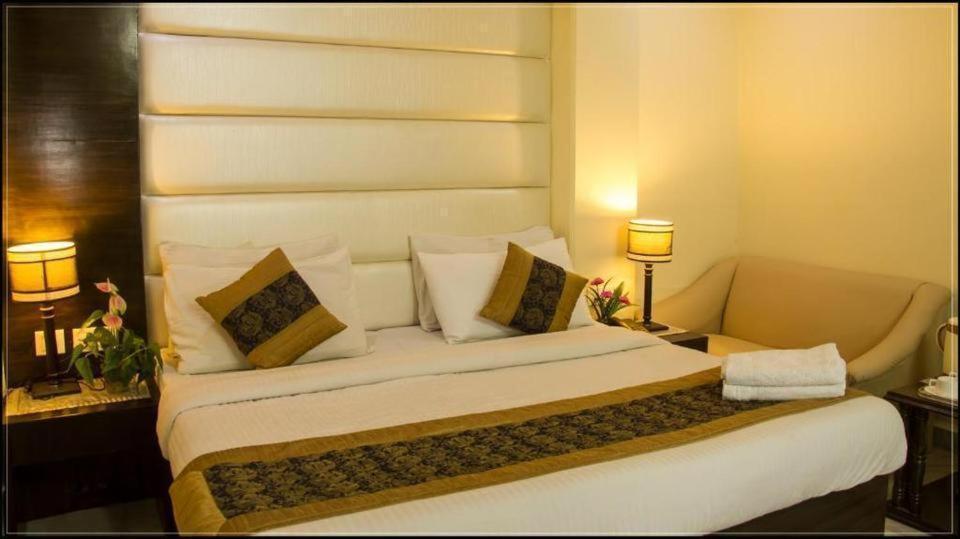 Hotel Radiance Delhi  Esterno foto